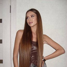 Alina, 25 , 