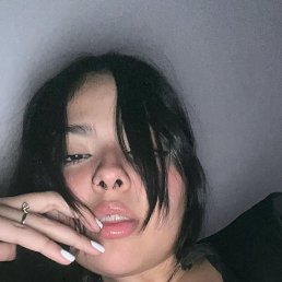 Stephanie, 21, 