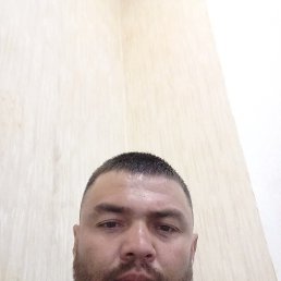 Zurabek, 35, 