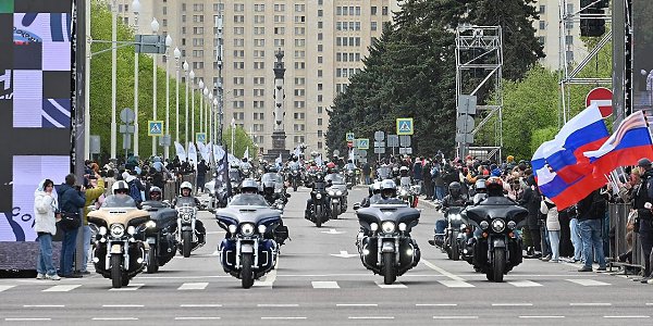27 сентября состоится 13-й Московский мотофестиваль.На Воробьевых горах соберутся тысячи ... - 2