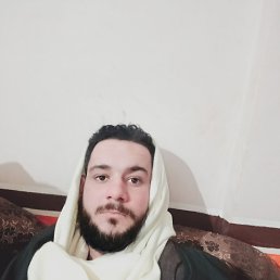 Ali, 29, 