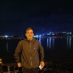 Alex, 29, 