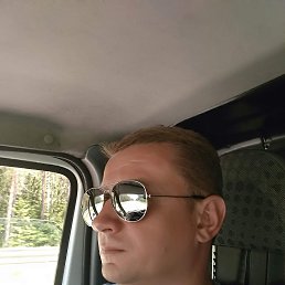 Vladimir, 40, 