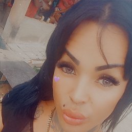 Shena, 31, 