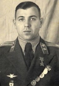 Науменко Степан Иванович.Заместитель командира эскадрильи по лётной части 29-го гвардейского ...