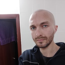 ivan, 37, 