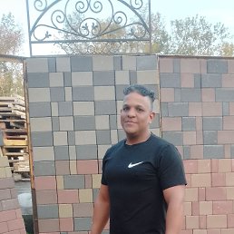 Dionel, 37, 