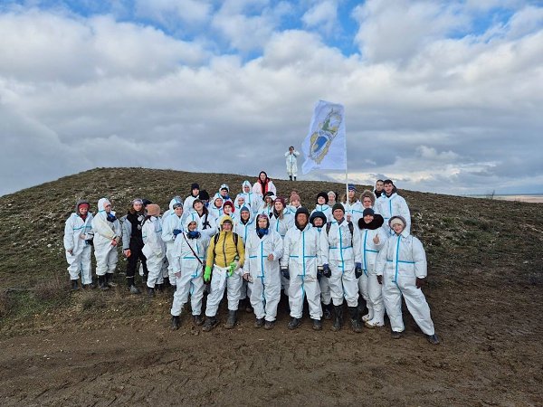 Итоги работы волонтёров на Таманском полуострове.Первая делегация ленинградских волонтёров собрала и ...