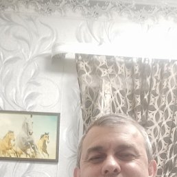 Konstantin, 51 , --