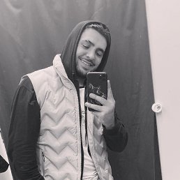 Alex, 29, 