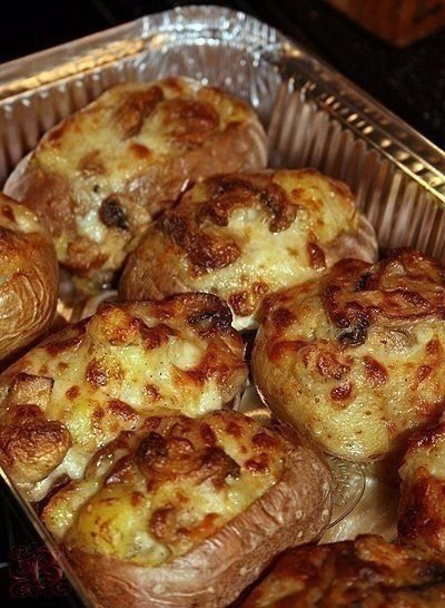 Печенный картофель с начинками.на 100 г 100 ккалПриблизительно 1 кг картофеля или более(где-то 7-8 ...