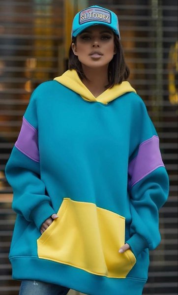 Розовый, салатовый, лимонный — худи oversize стали униформой модников. Дополняйте шортами с высокой ... - 5