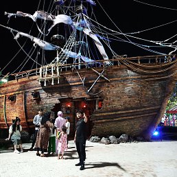 �����, �����������, 33 ����