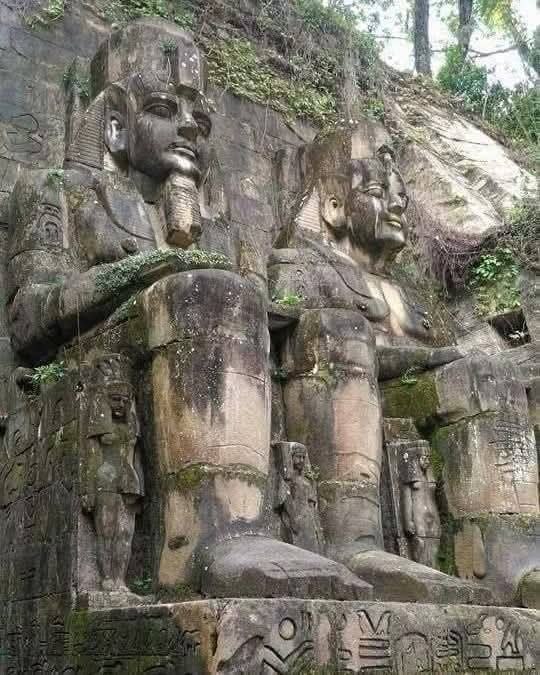 :) Тем временем в китайской глубинке...). В Китае и Египте жил народ с одной и той же культурой? И, ...