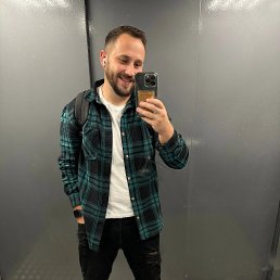 Alex, 33, 