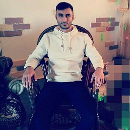 Yaxya, 27, 