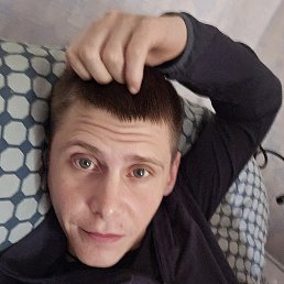 Maksim, 25, 