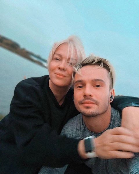 Солист группы 5sta Family Валерий Ефремов стал отцом после трагической утраты первенца.В 2020 году ... - 4