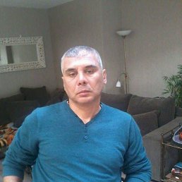 RAFAEL, 42, 