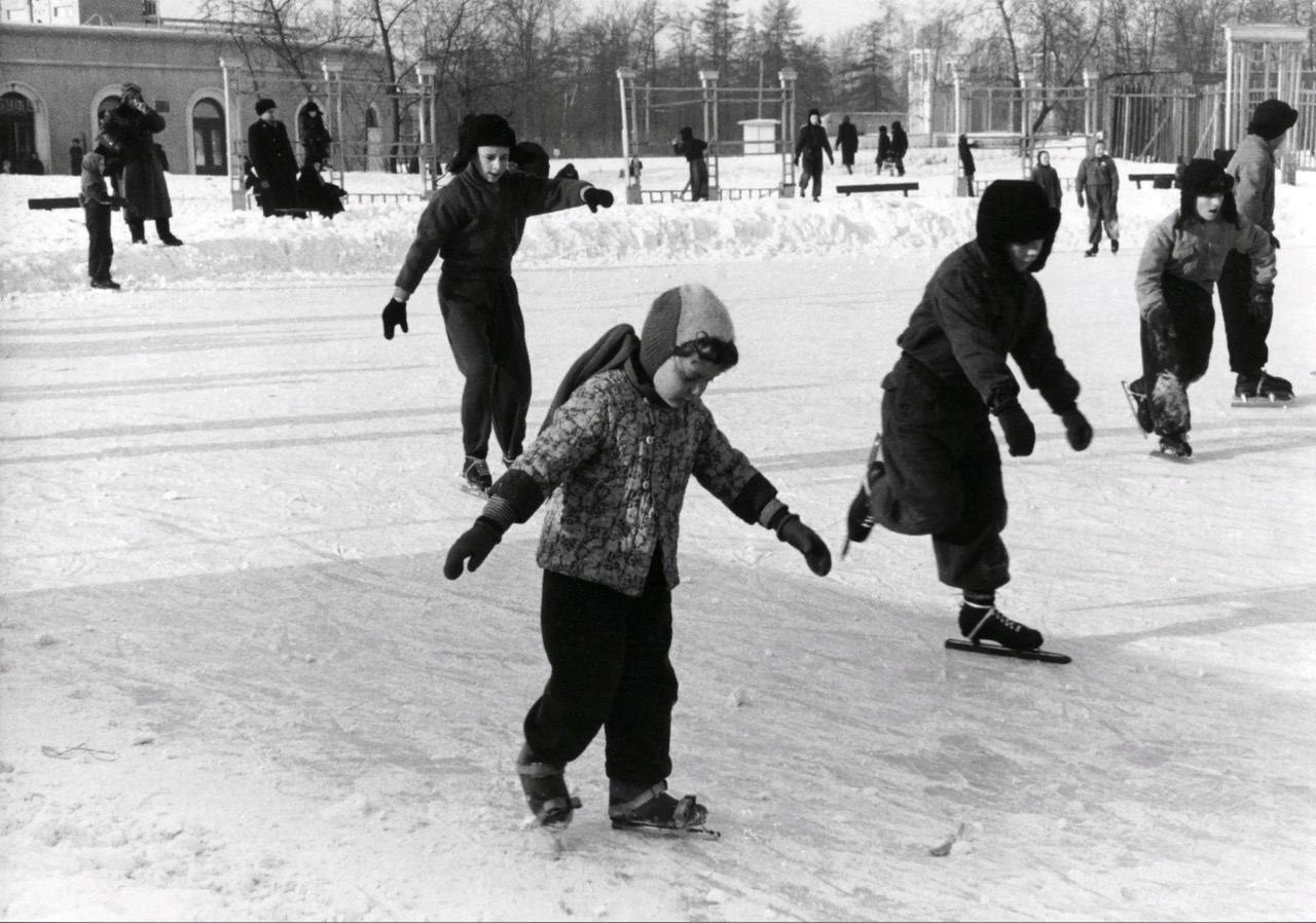   , 1960-.