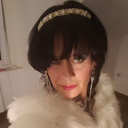 Sandra, , 51 