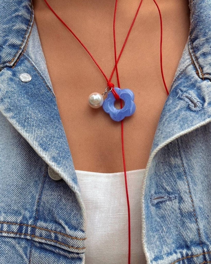 Керамические подвески в форме цветков — это сочетание простоты и утончённости. Каждое изделие ... - 4