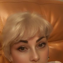 Mila, 56, 