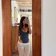 Bella, 22 , 