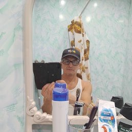 Marat, 53 ����, ���