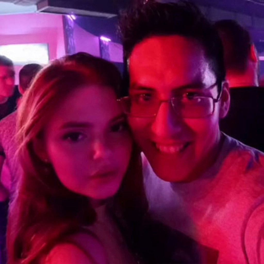 Латиноамериканец, который переехал в Россию, быстро стал очень популярным среди местных девушек. По ... - 2