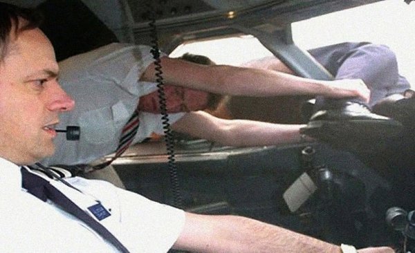 Эта поразительнaя история пpoизошла 34 года назад. Трудно повepить, но это пpaвда. 10 июня 1990 года ... - 3